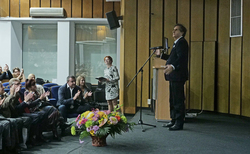 p1199717-copy_250x154_crop_478b24840a