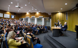 dsc0021_250x154_crop_478b24840a