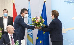 20201116-vef-par-033_250x154_crop_478b24840a