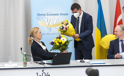 20201116-vef-par-039_250x154_crop_478b24840a