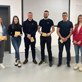 hr-rush-for-practice_280x280_crop_478b24840a