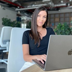 1366x768_280x280_crop_478b24840a