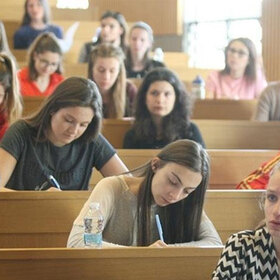 studenti-bnr_280x280_crop_478b24840a