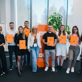 1_280x280_crop_478b24840a