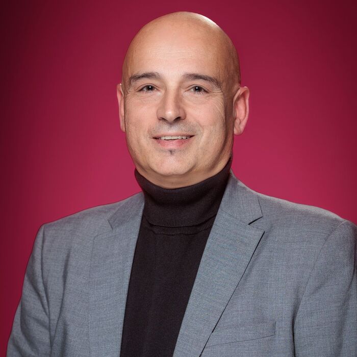 petar-todorov-fb-durjaven-kuklen-teatur-gr-burgas_700x700_crop_478b24840a