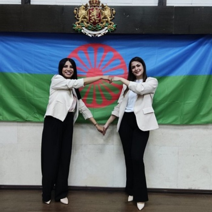 romi-za-demonstracia-bnr_700x700_crop_478b24840a