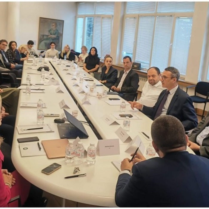 biznesa-obsudi-travelnews-bg_700x700_crop_478b24840a