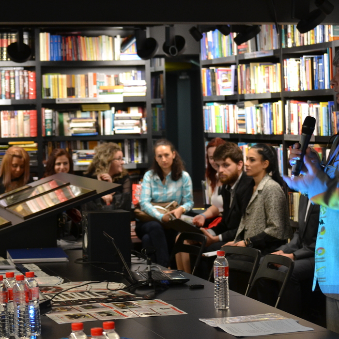 2_700x700_crop_478b24840a