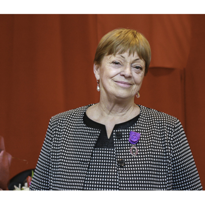 nagradiha_700x700_crop_478b24840a