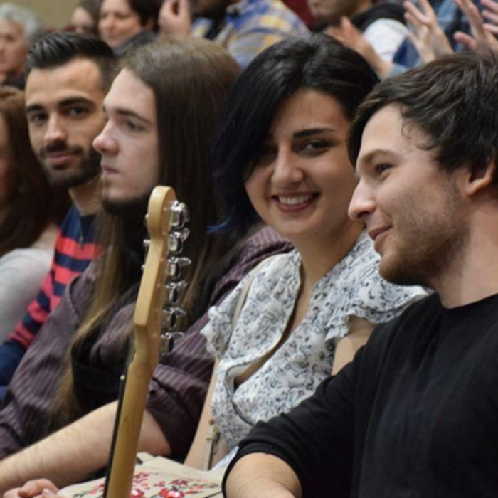 zasto_700x700_crop_478b24840a