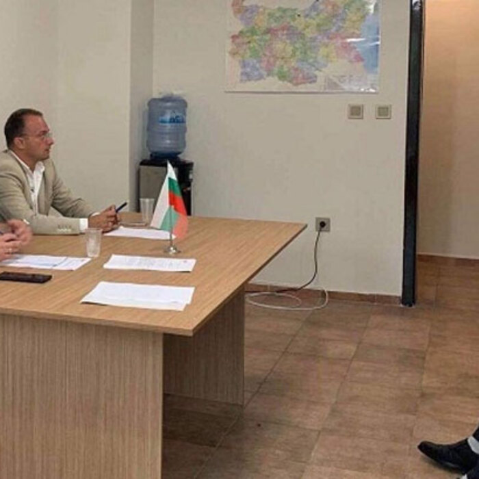 pp-mir_700x700_crop_478b24840a