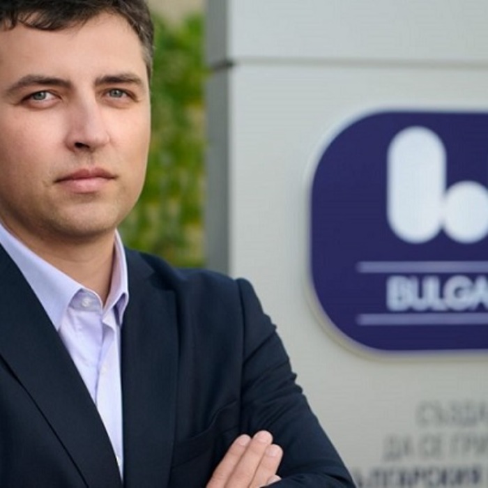 015-nikolai-marinov-trud_700x700_crop_478b24840a