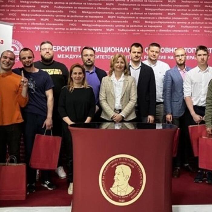 thumb-1040x585-picture15420_700x700_crop_478b24840a