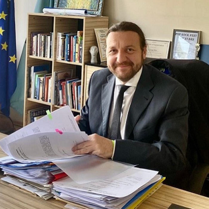 georgi-iliev-feisbuk-straniza-georgi-iliev_700x700_crop_478b24840a