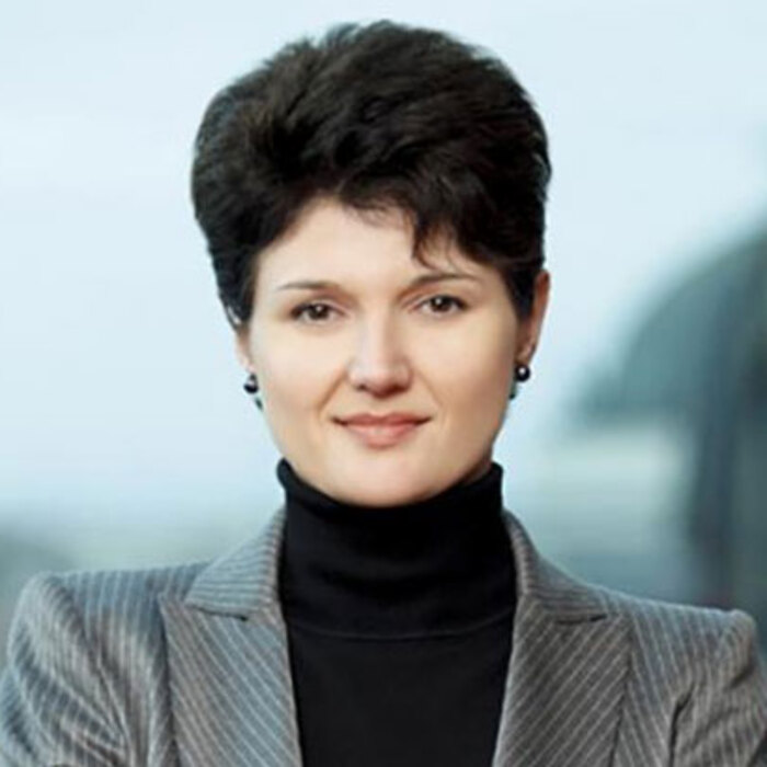 julieta-serafimova-gradat_700x700_crop_478b24840a