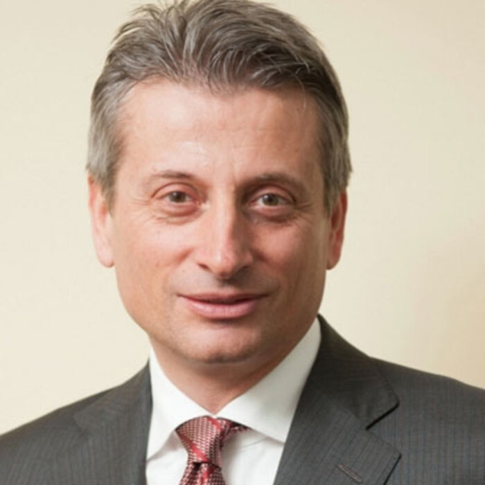 petar-ivanov-economic-bg_700x700_crop_478b24840a