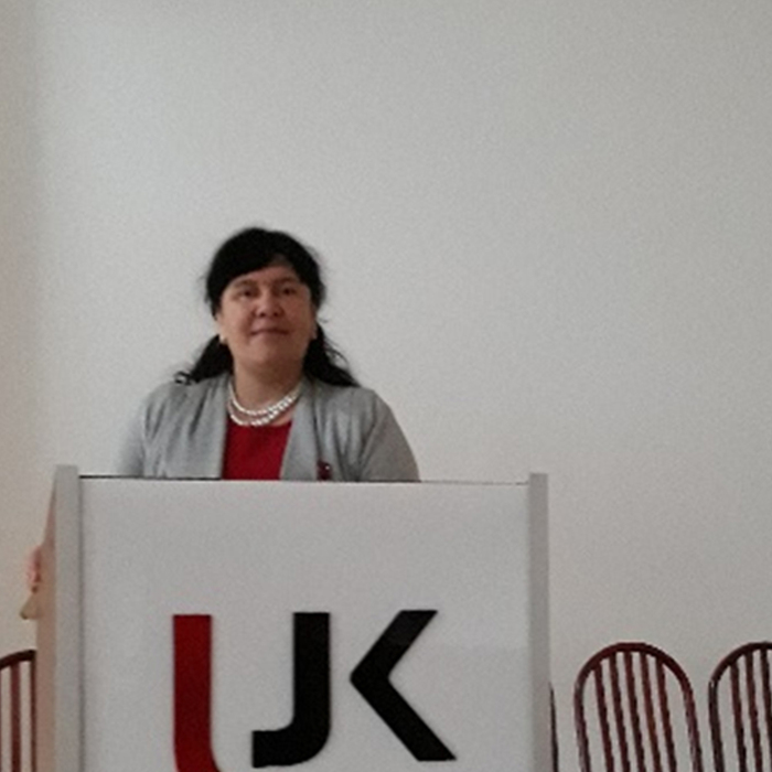 rizova-01_700x700_crop_478b24840a