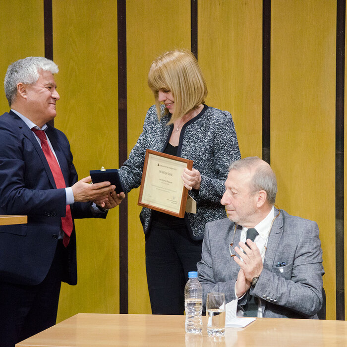 dsc0053_700x700_crop_478b24840a