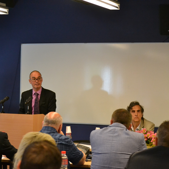 dsc-0591_700x700_crop_478b24840a