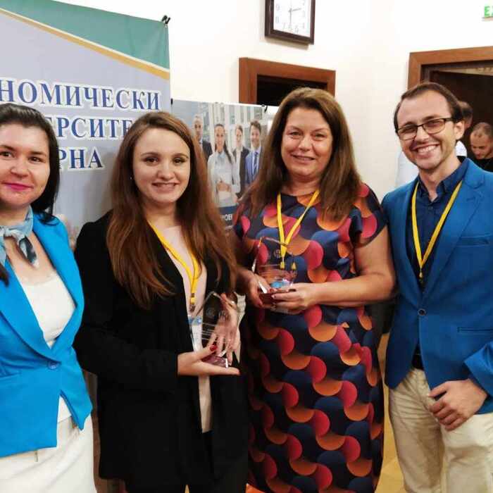 1_700x700_crop_478b24840a