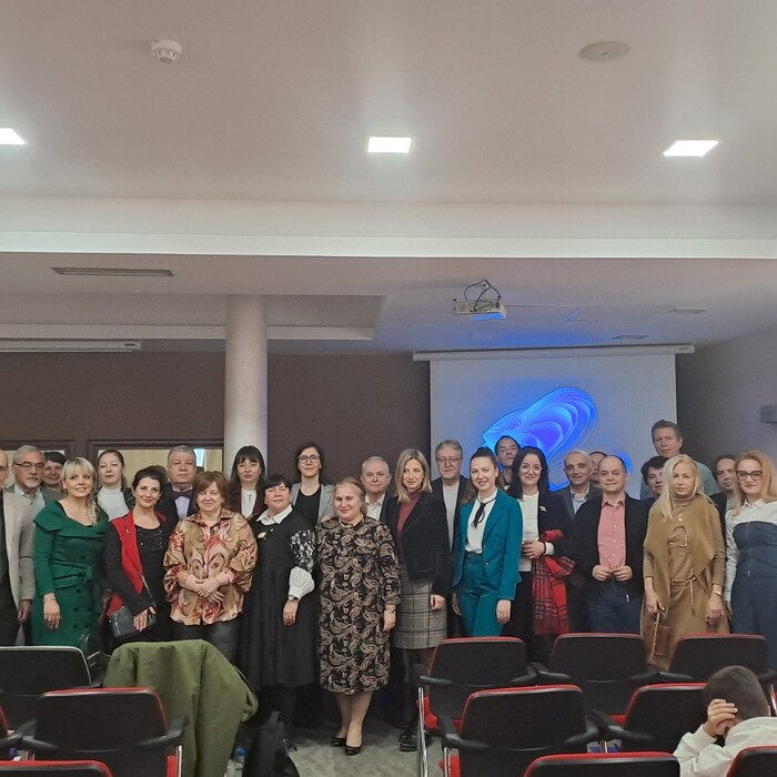 nish-4_700x700_crop_478b24840a