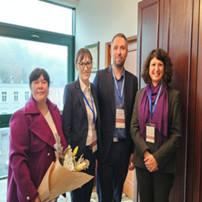 rizova-3_700x700_crop_478b24840a