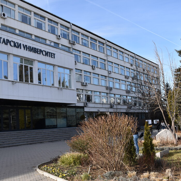 dsc-0025_700x700_crop_478b24840a