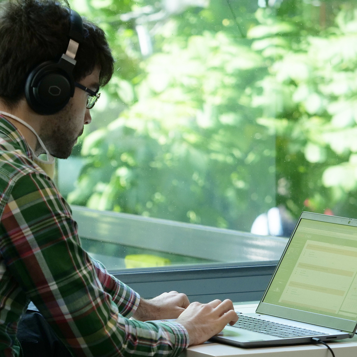 1955050-copy_700x700_crop_478b24840a